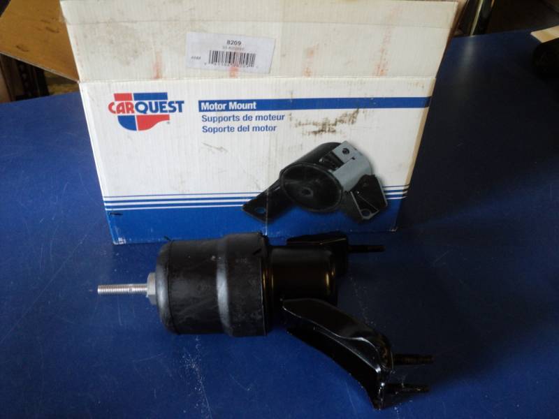 lot 7222 image: (1) Car Quest Motor Mount 8209
