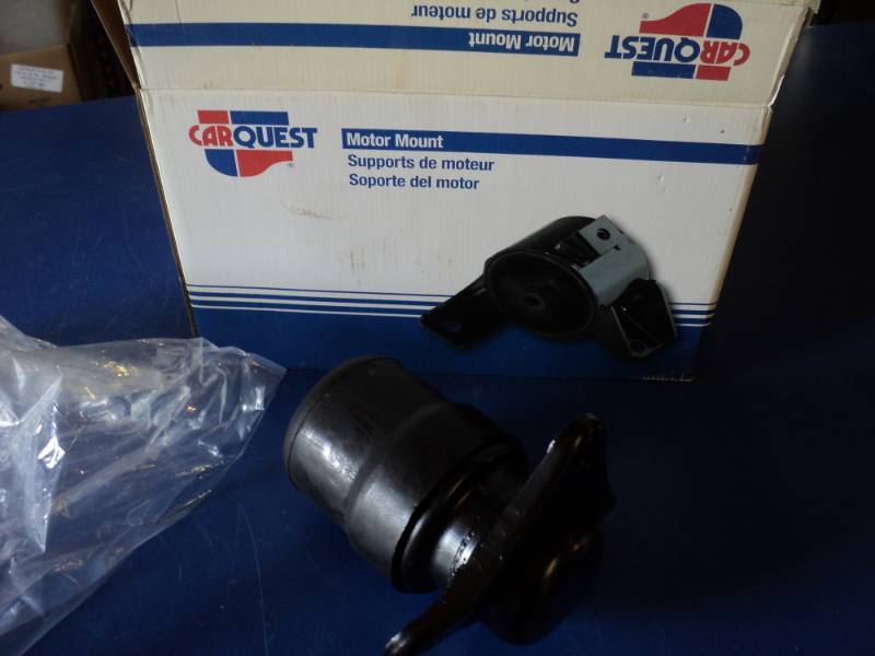 lot 7223 image: (1) Car Quest Motor Mount 8485 Motor FRT Hydraulic Toyota Camry 1992-1996
