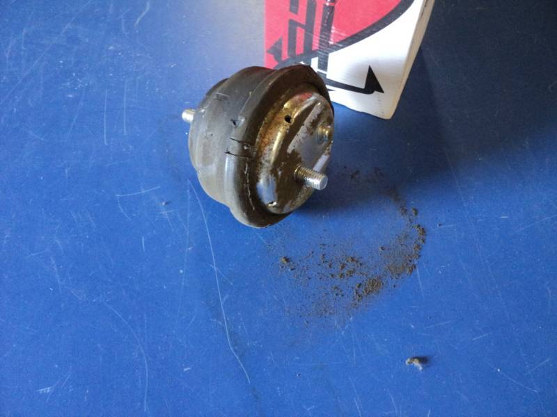 lot 7240 image: (1) Anchor Replacement Parts 9003, BMW 318i 1991-1999, BMW 318is 1991-1997, BMW 318ti 1995-1999, BMW 323ci 2000-2000, BMW 323i 1999-2000, BMW 323i2006-2007, BMW 323is 1998-1999