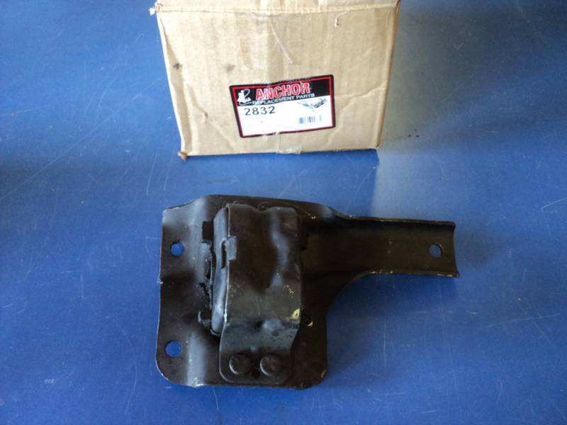 lot 7254 image: (1) Anchor replacement parts 2832, Motor Mount FRT Ford Expedition 1997-2002, Ford F-150 12 ton pick-up 1997-2004, Ford F-250 34 ton Pick-up 1997-1999