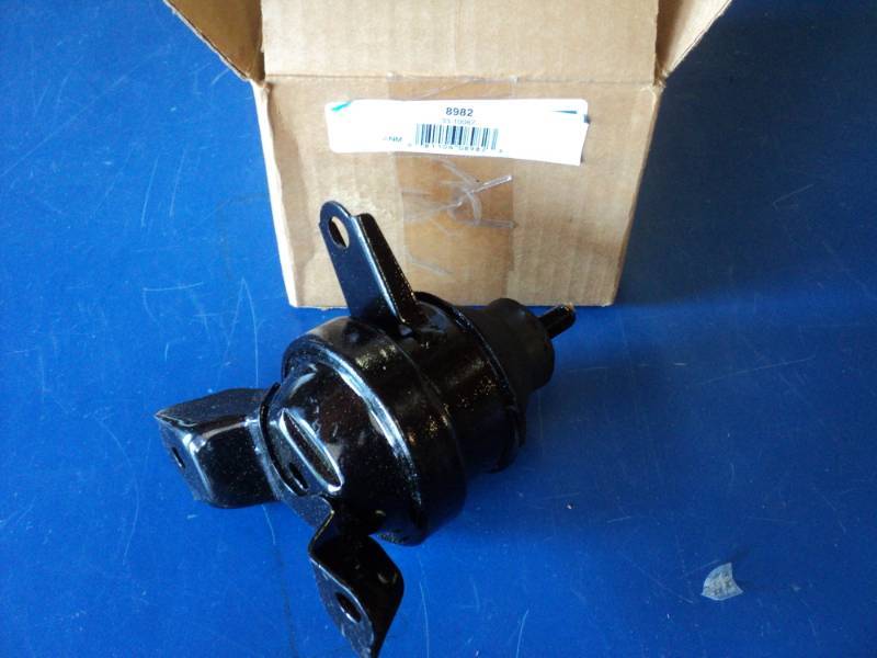 lot 7257 image: (1) Motor Mount 8982, FRT Honda CR-V 1997-2001