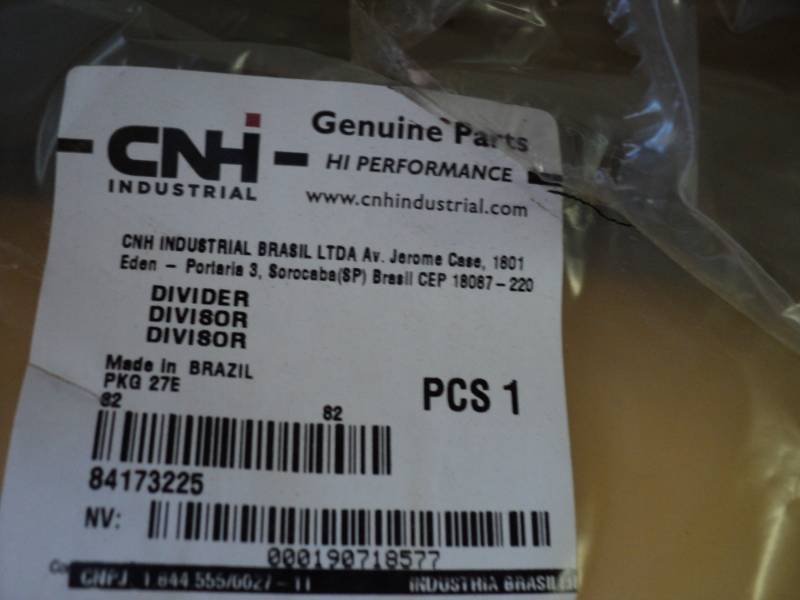 lot 7275 image: CNH Industrial Divider PKG 27E