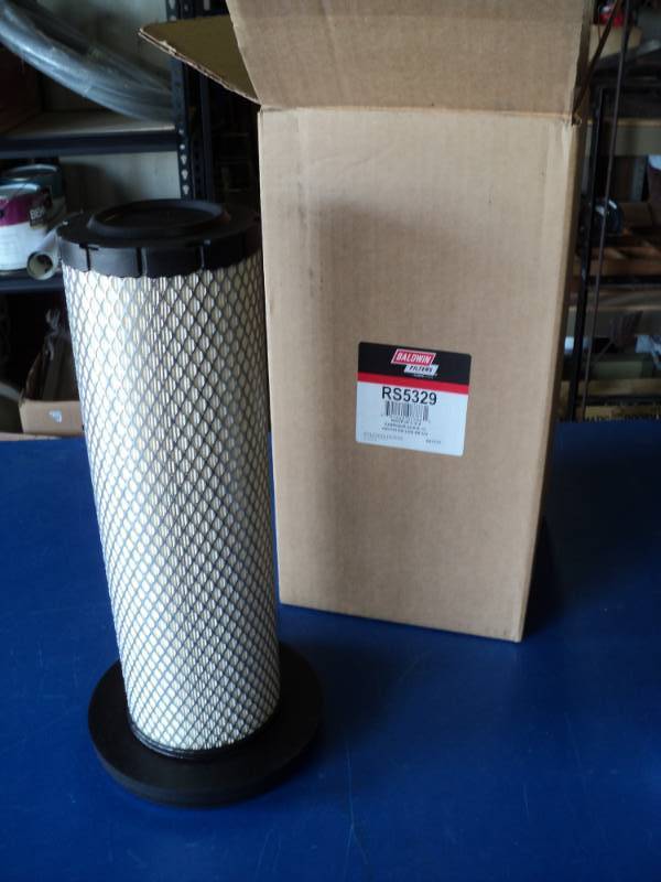 lot 7282 image: (1) Baldwin Filter RS5329