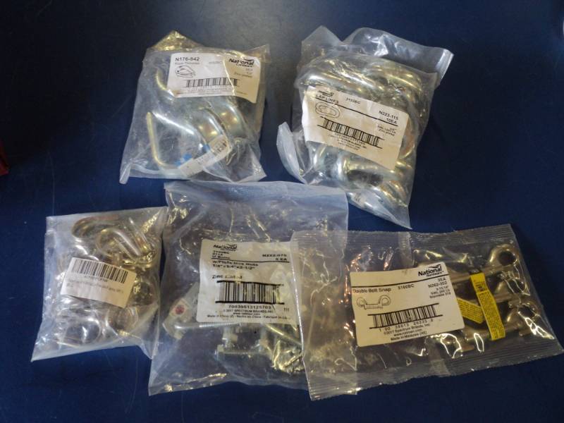 lot 7290 image: (5) ct mixed lot bagged hardware, National brand, lap links, bolt snap, rope thimble, u-bolts, assorted sizes
