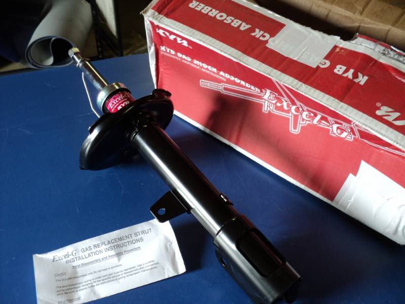 lot 7346 image: (1) KYB Gas Shock Absorber PN 334385 Toyota Highlander 2004-2007, Lexus RX400H 2006-2007