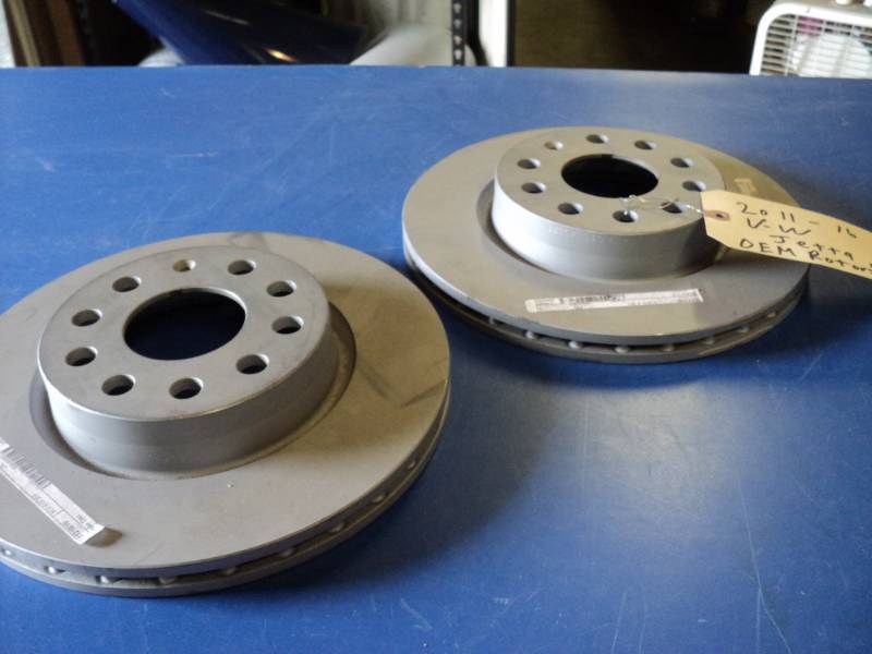 lot 7379 image: (1) pair 2011-2016 VW Jetta oem brake rotors C1121B10