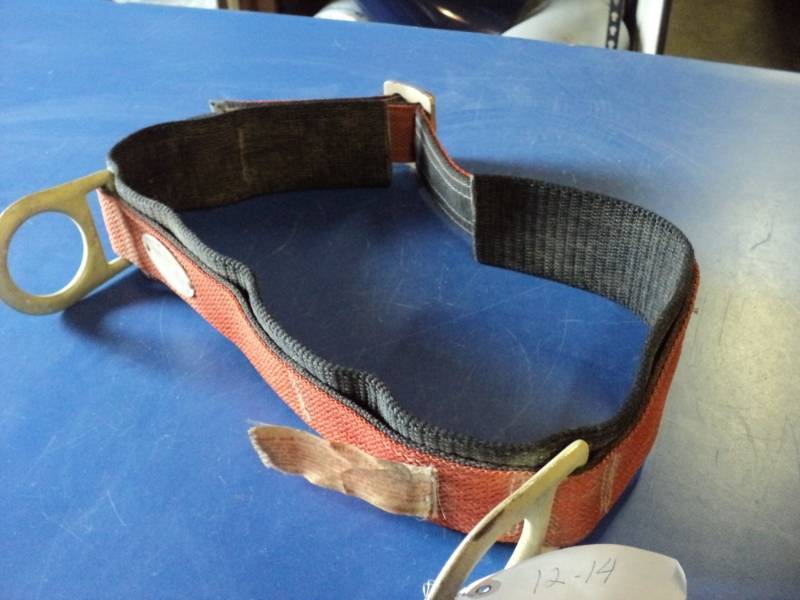 lot 7389 image: Rose Mfg. Co. Model 502512 12-14, Safety belt