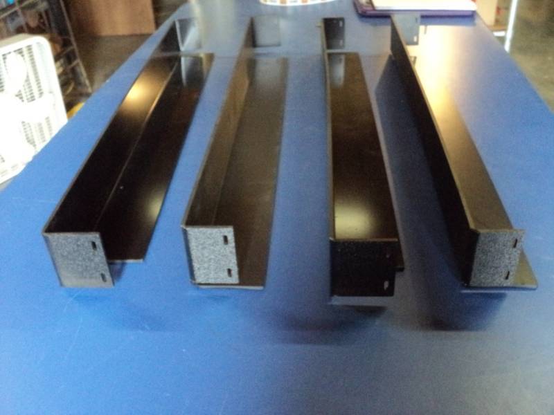 lot 7403 image: (4) ct. lot plastic brackets 3 x 3-12 x 43, black