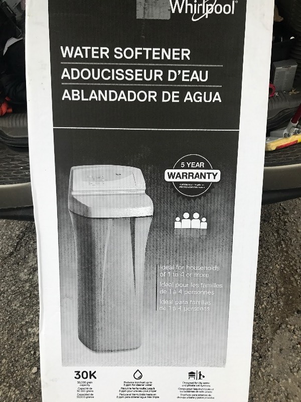 lot 1 image: New water softener has small shipping crack on plastic does not affect function as pictured