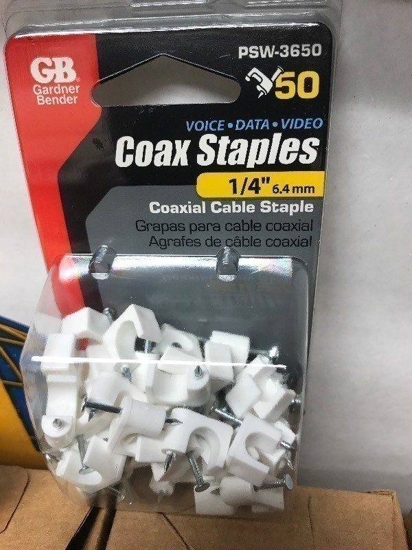 lot 10040 image: 20 boxes of cable staples many uses