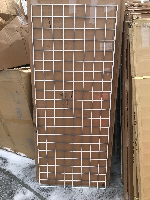 lot 10345 image: (1)  New 2 x 5 metal grid great for display mounts make creative fencing use your imagination heavy duty steel very nice