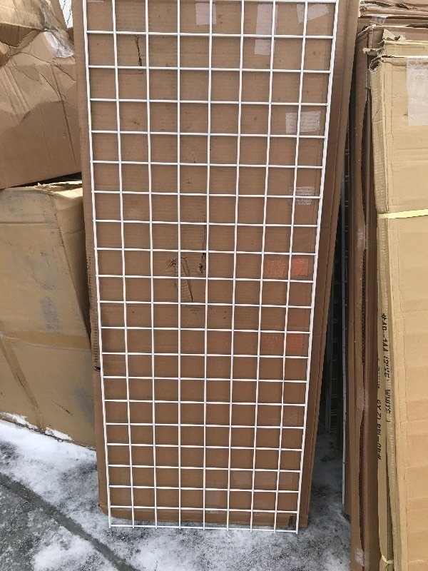 lot 10348 image: (1)  New 2 x 5 metal grid great for display mounts make creative fencing use your imagination heavy duty steel very nice