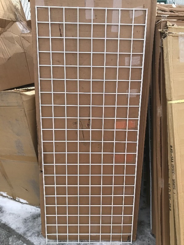 lot 10349 image: (1)  New 2 x 5 metal grid great for display mounts make creative fencing use your imagination heavy duty steel very nice