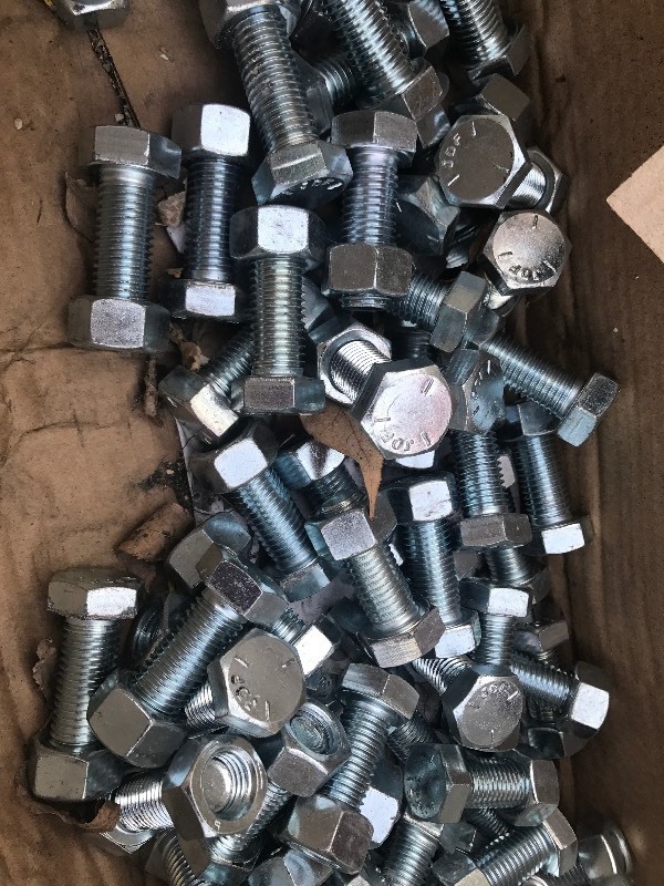 lot 10473 image: Large Lot of bolts with nuts heavy duty