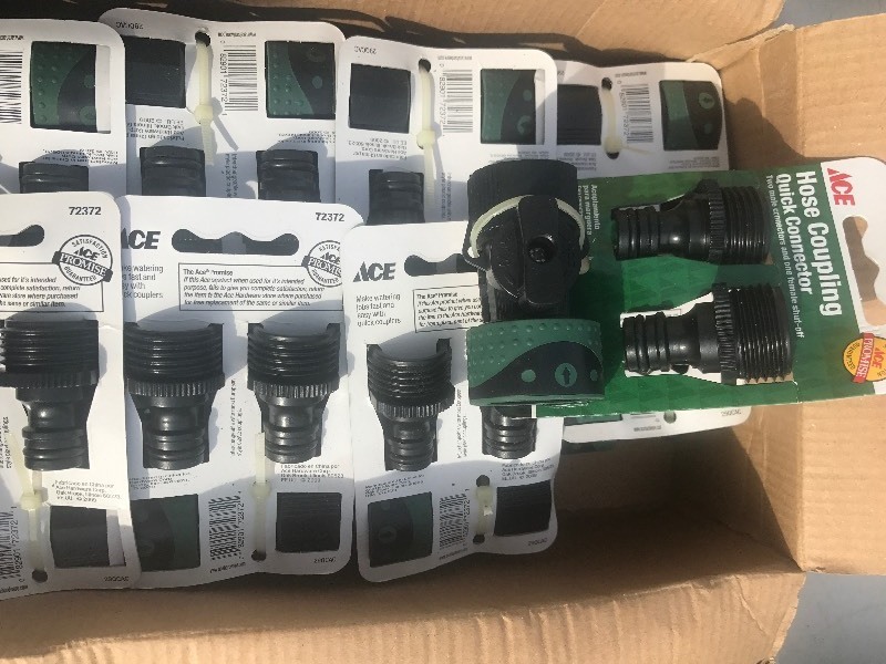 lot 111 image: Case of 12 hose connector quick connects 12 sets