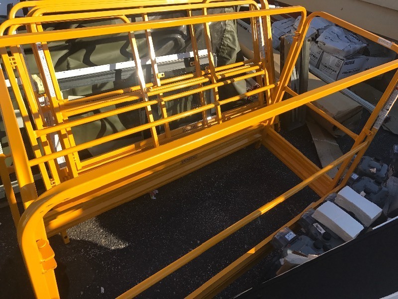 lot 64 image: New set of scaffolding guard for the easy rollaround interior scaffolding as pictured