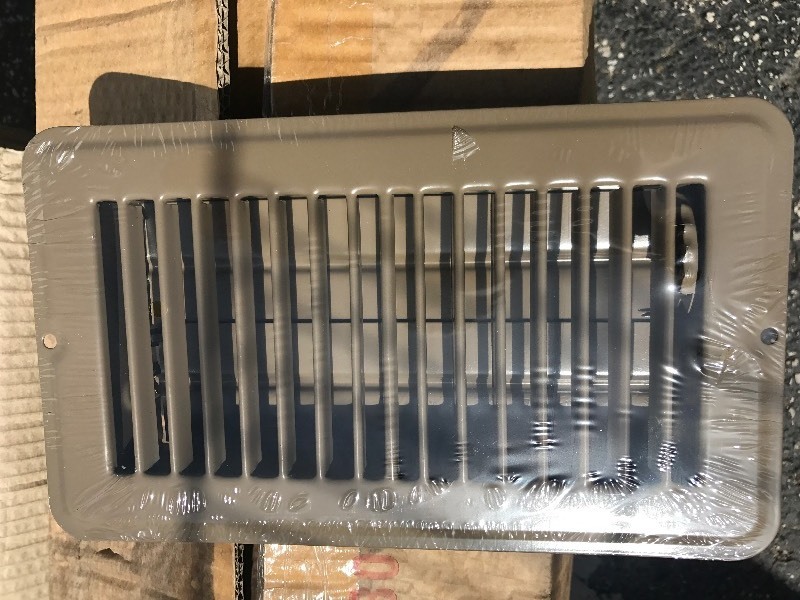 lot 83 image: Lot of five 4 x 8 vent inserts as pictured