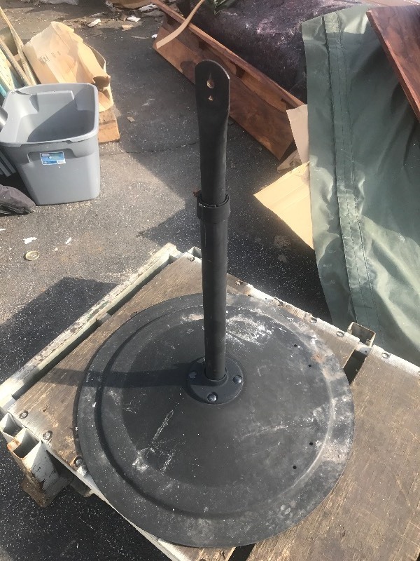 lot 94 image: Adjustable metal stand great for mounting fan or use your imagination