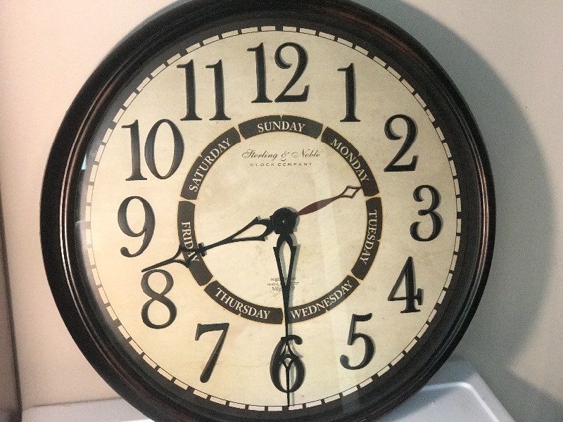 lot 113 image: Large 18 inch unique clock with day dial