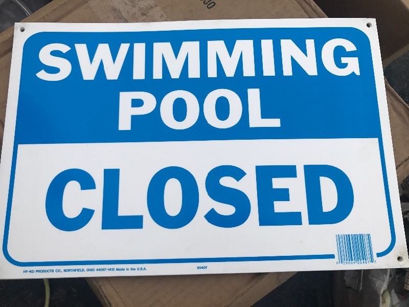 lot 186 image: Lot of five new PVC pool close signs