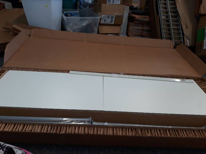 lot 336 image: White Shelf