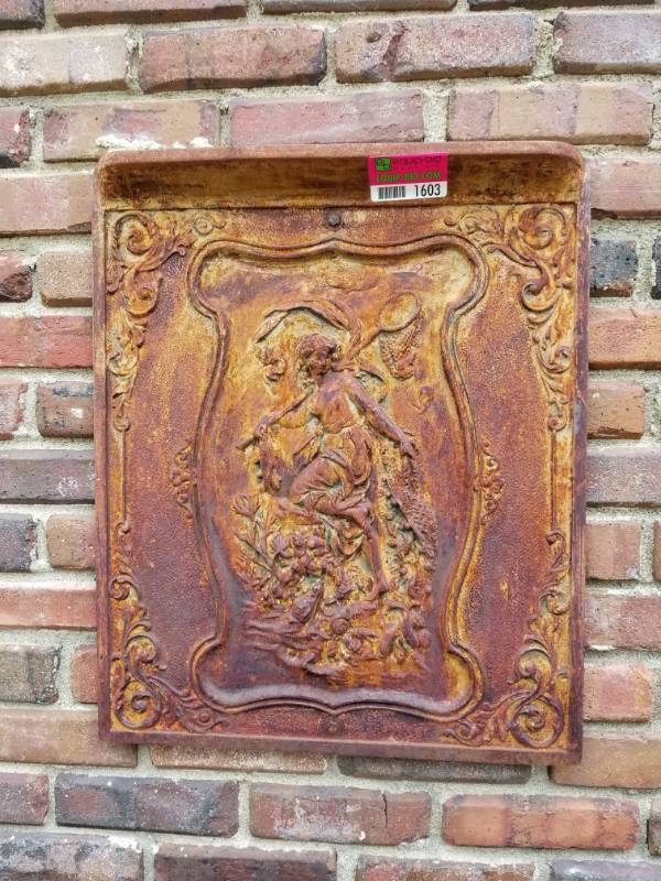 lot 1603 image: Decorative Iron Piece