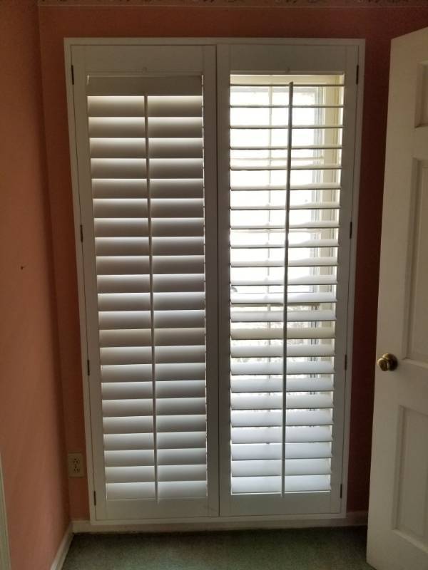 lot 1670 image: Plastic Shutters With Frame