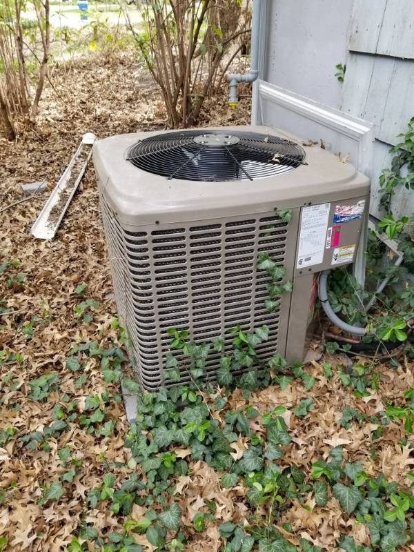 lot 1686 image: York Outdoor Air Conditioner YCJD60S41S2A