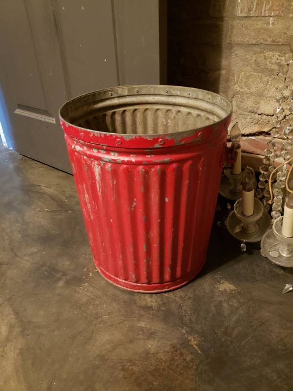 lot 36 image: Paper towel Dispenser and Vintage Trash Can