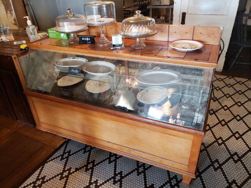 lot 66 image: Antique Display Case