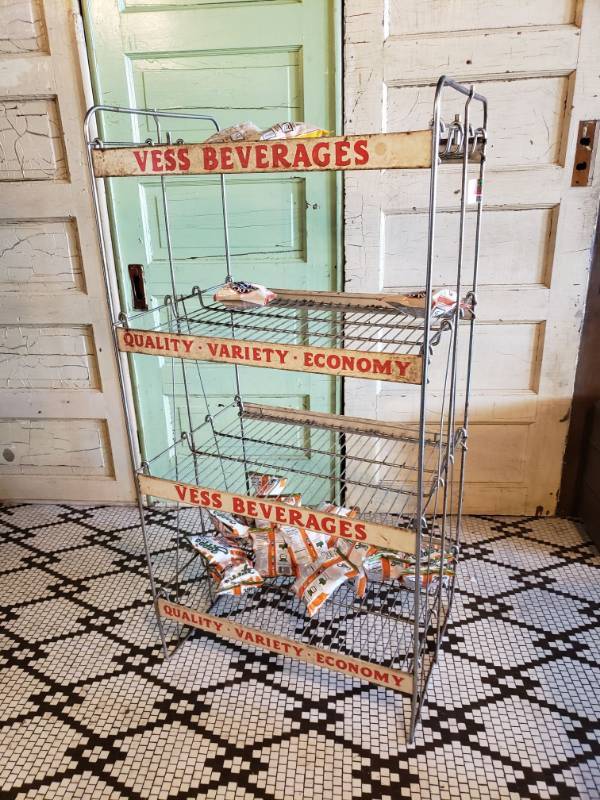 lot 78 image: Antique Metal Vess Beverages Display Stand