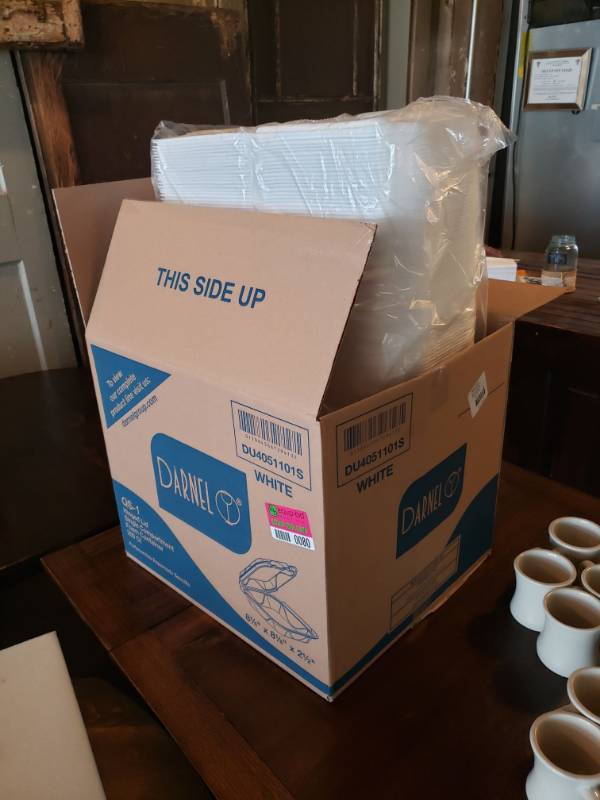 lot 80 image: 200ct. Styrofoam To-Go Boxes