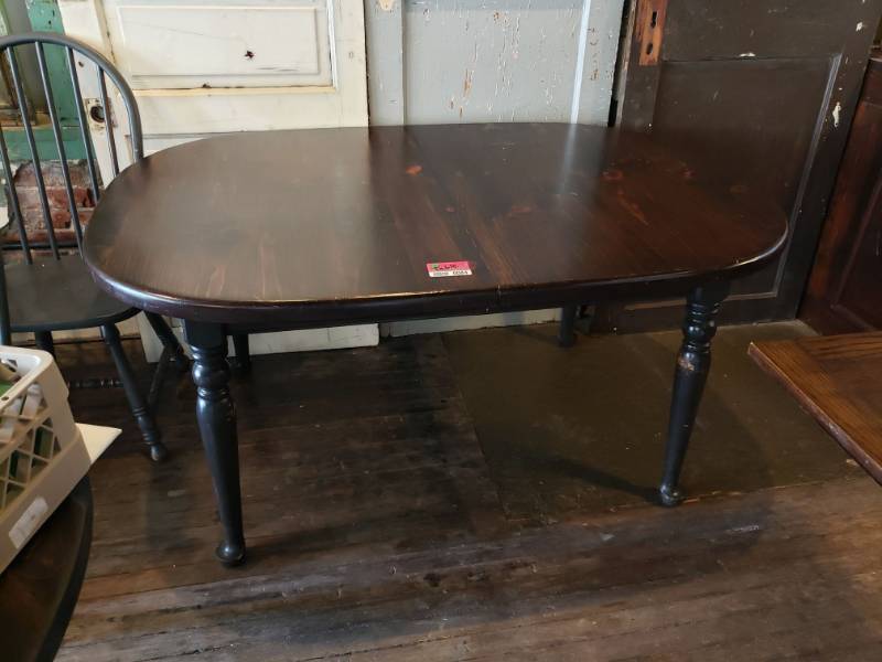 lot 84 image: Ethan Allen Wooden Table