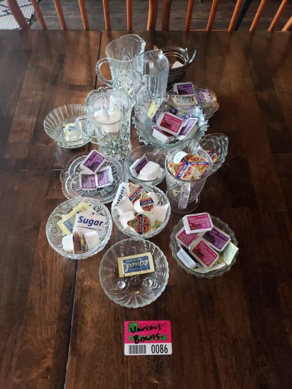 lot 86 image: Various Glass Bowls and Containers