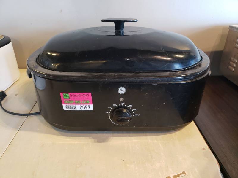 lot 92 image: GE Roaster Oven Model- 169152