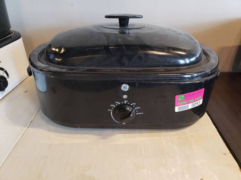 lot 93 image: GE Roaster Oven Model-169221