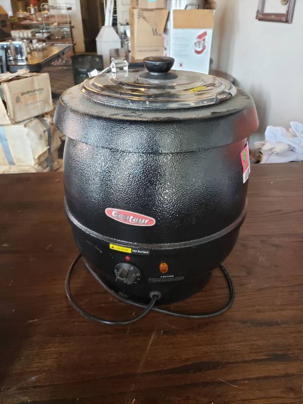 lot 106 image: Centaur Soup Kettle Model- CPSKB1