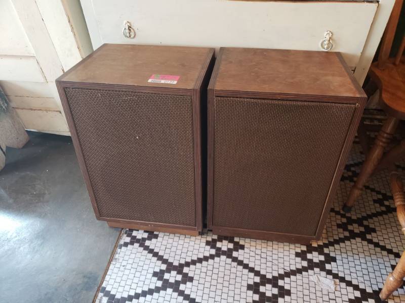 lot 122 image: Klipsch Loudspeaker system
