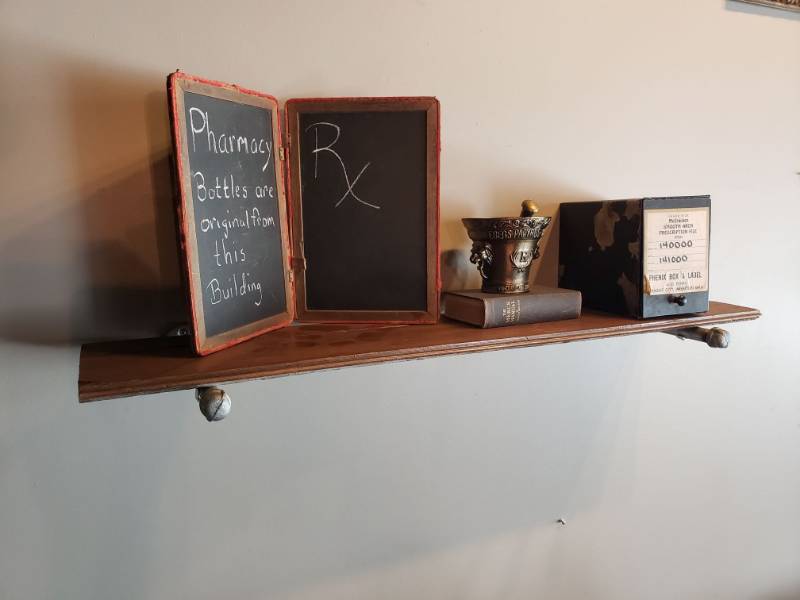 lot 135 image: Vintage Shelf with Antique Pharmacy Equipment