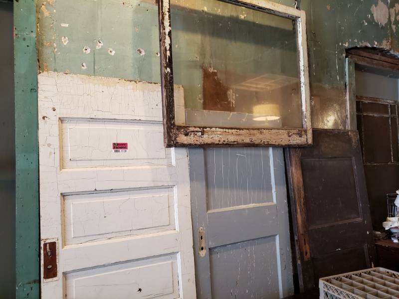 lot 138 image: (3) Antique Doors and (1) Window