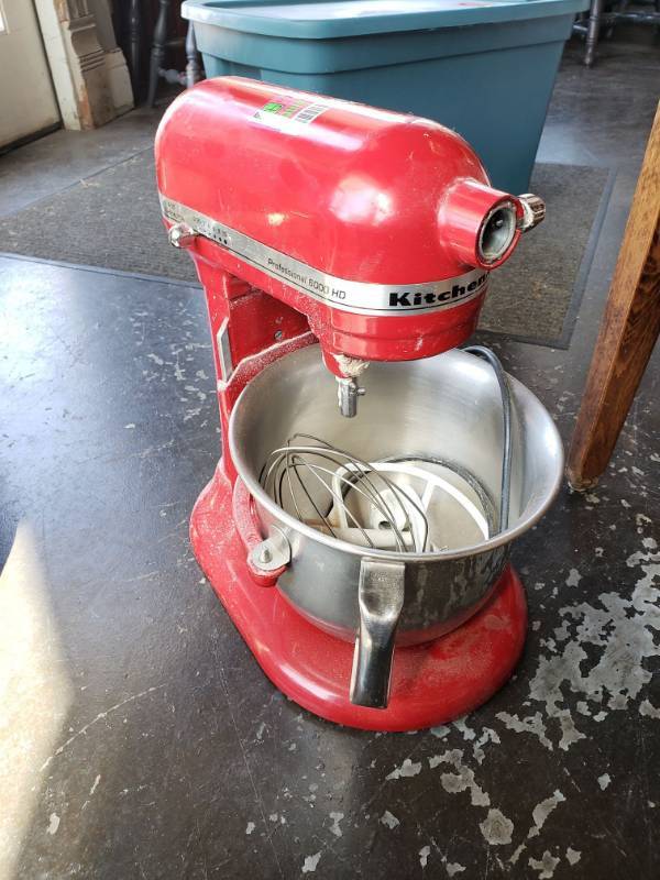 lot 158 image: Kitchen-Aid Mixer with Attachments