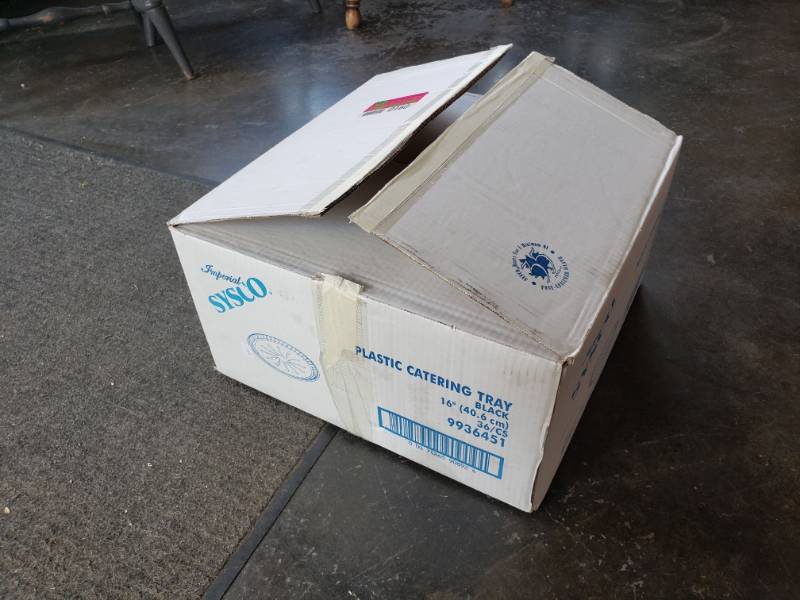 lot 160 image: Sysco Plastic Catering Trays