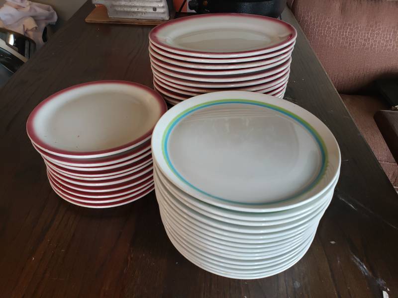 lot 9102 image: Lot of (44) vintage dinner plates