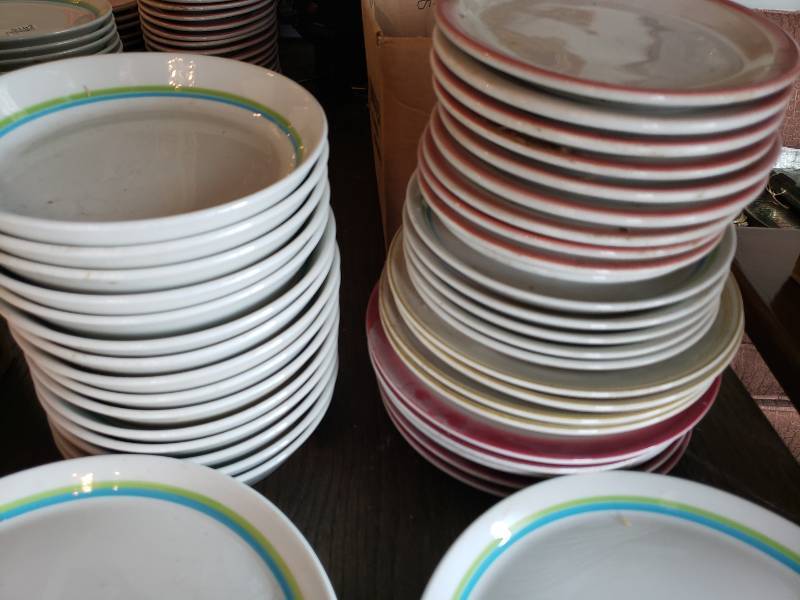 lot 155 image: (2) Boxes of Various Vintage&nbspPlates and Bowls