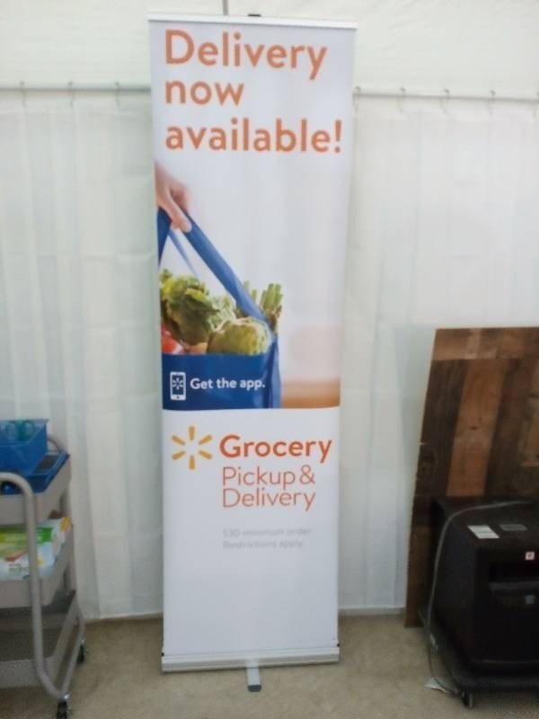 Mosquito 800 Silver Retractable Banner Stand With Walmart Logo