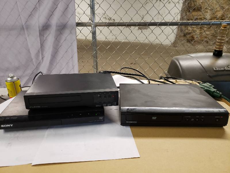 lot 10267 image: DVD Player Lot
