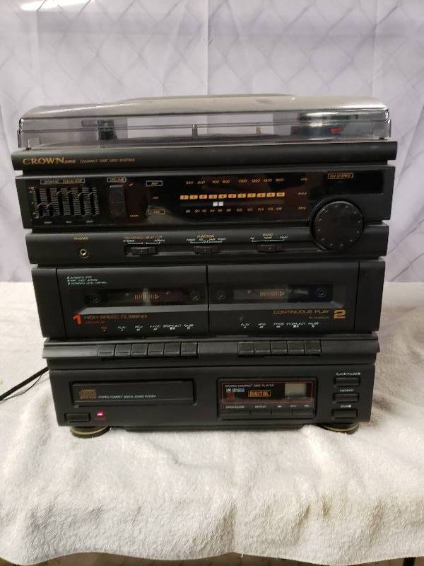 lot 10270 image: Crown Compact Disc Mini System