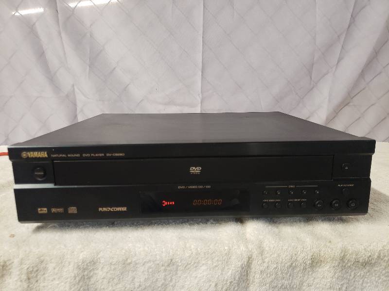 lot 10279 image: Yamaha DVD Player