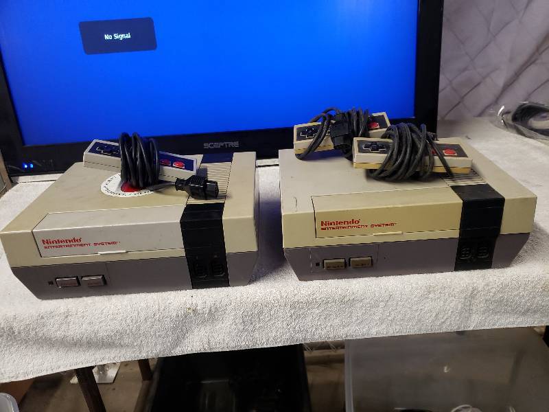 lot 10246 image: Classic Nintendo Game Consoles