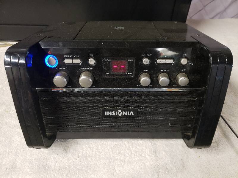 lot 10284 image: Insignia Counter Top CD Player